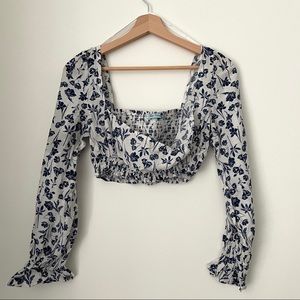 NWOT - Verge girl long sleeved crop top